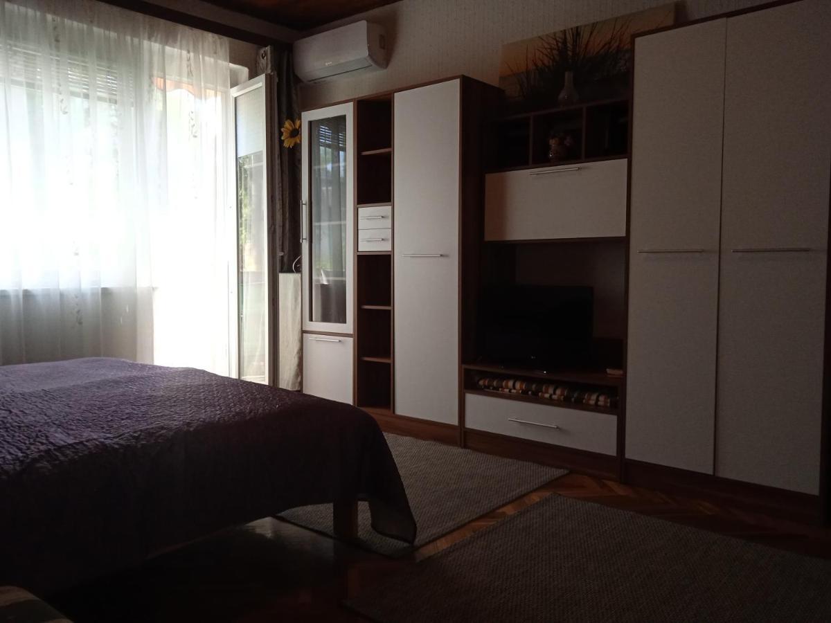 Balaton-Lak Apartmanhaz Siofok Dış mekan fotoğraf